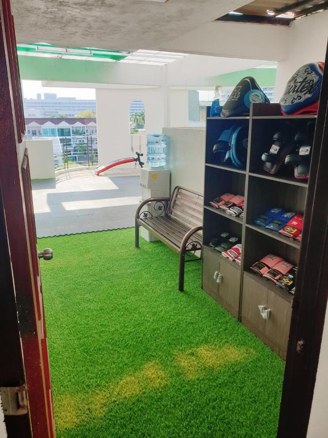 Acomodação com café da manhã  Kru Nat's W/ Private & Gym Banguecoque